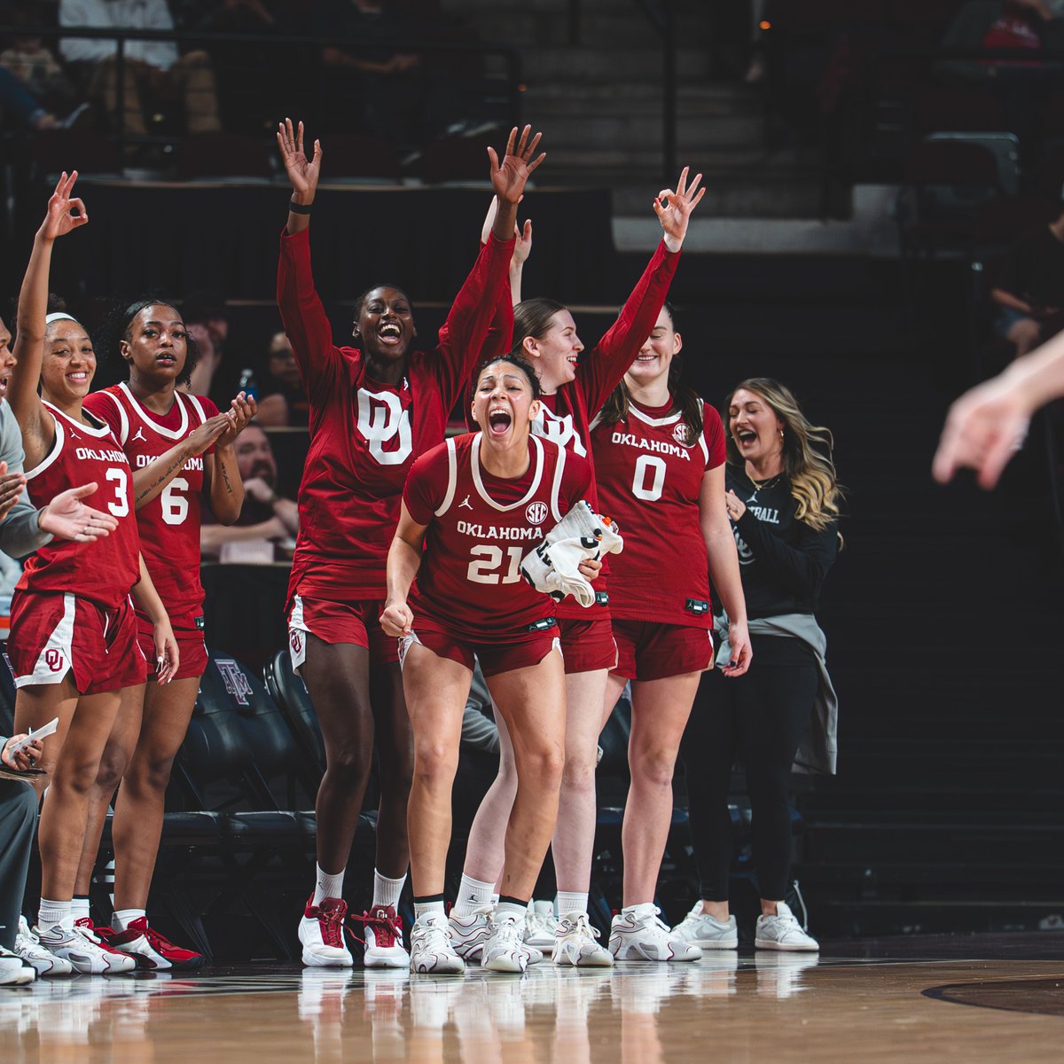OU_WBBall's tweet photo. Playing at a nationally elite level 📊

#1 in FG% Defense
#1 in Rebounds Per Game
#1 in Pace
#2 in Scoring Offense
#3 in Paint Points Per Game
#4 in Defensive Rating
#4 in Assists Per Game
#5 in Margin of Victory
#8 in Blocks Per Game https://t.co/1htqLULjcI