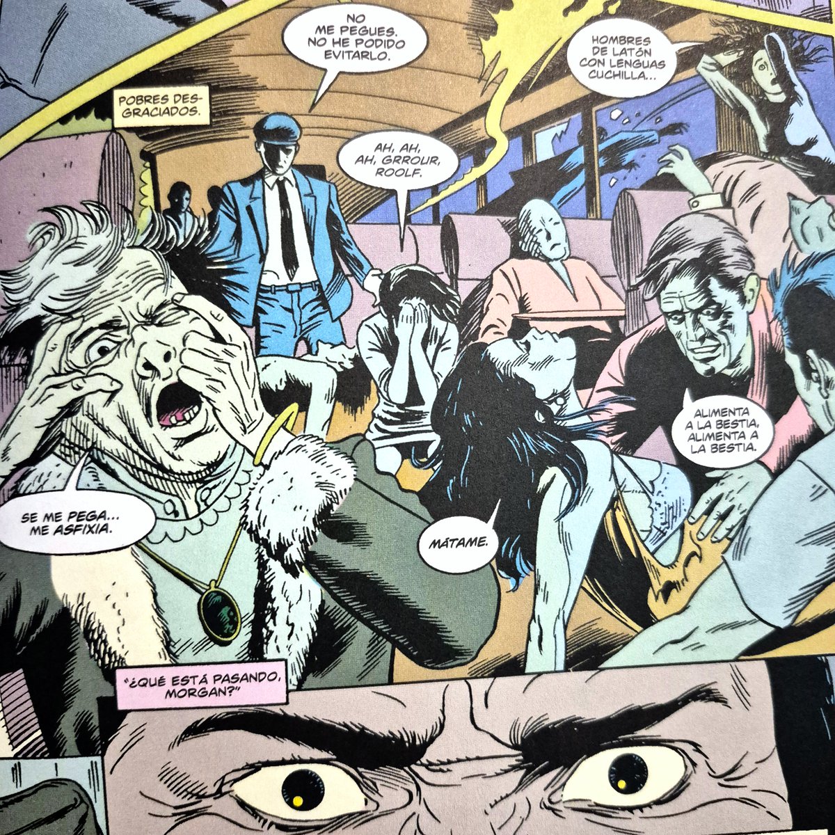 PaniniComicsEsp's tweet photo. 😱BIBLIOTECA VERTIGO.
JOHN CONSTANTINE, HELLBLAZER 5
#20del11

La continuación de "La máquina del miedo", uno de los arcos argumentales más complejos y socialmente cargados de la etapa de Hellblazer desarrollada por Jamie Delano.

Acusado injustamente de asesinato, John Constantine emprende la huida al tiempo que descubre que el gobierno británico está desarrollando una máquina capaz de manipular el miedo humano.

Y además, la aparición de John Constantine en Sandman.

Incluye John Constantine, Hellblazer #16-21 y The Sandman vol. 2, #3 USA. Por Jamie Delano, Mark Buckingham, Alfredo Alcalá, Lovern Kindzierski, Richard Piers Rayner, Mike Hoffman, Neil Gaiman, Sam Kieth, Mike Dringenberg y Robbie Busch. Portadas de @DaveMcKean.

+info: https://t.co/qXrnT341Lm

#PaniniDC #Vertigo #Hellblazer #Constantine #Sandman #LaMaquinaDelMiedo #Jallakuntilliokan