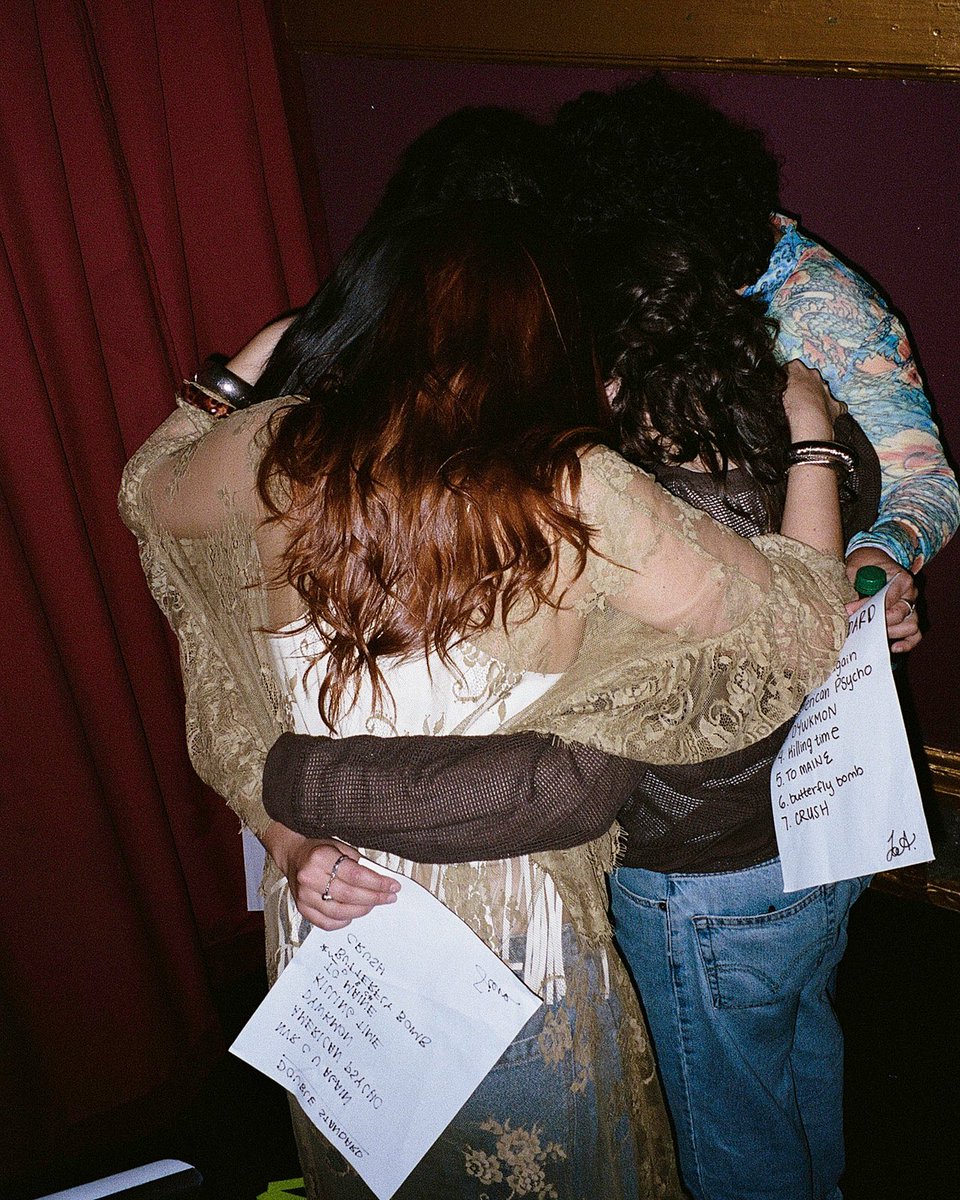 sienachanel's tweet photo. reliving tour day 2: San Francisco 
📸 @Elissaa_rose https://t.co/8R02UuE4OM