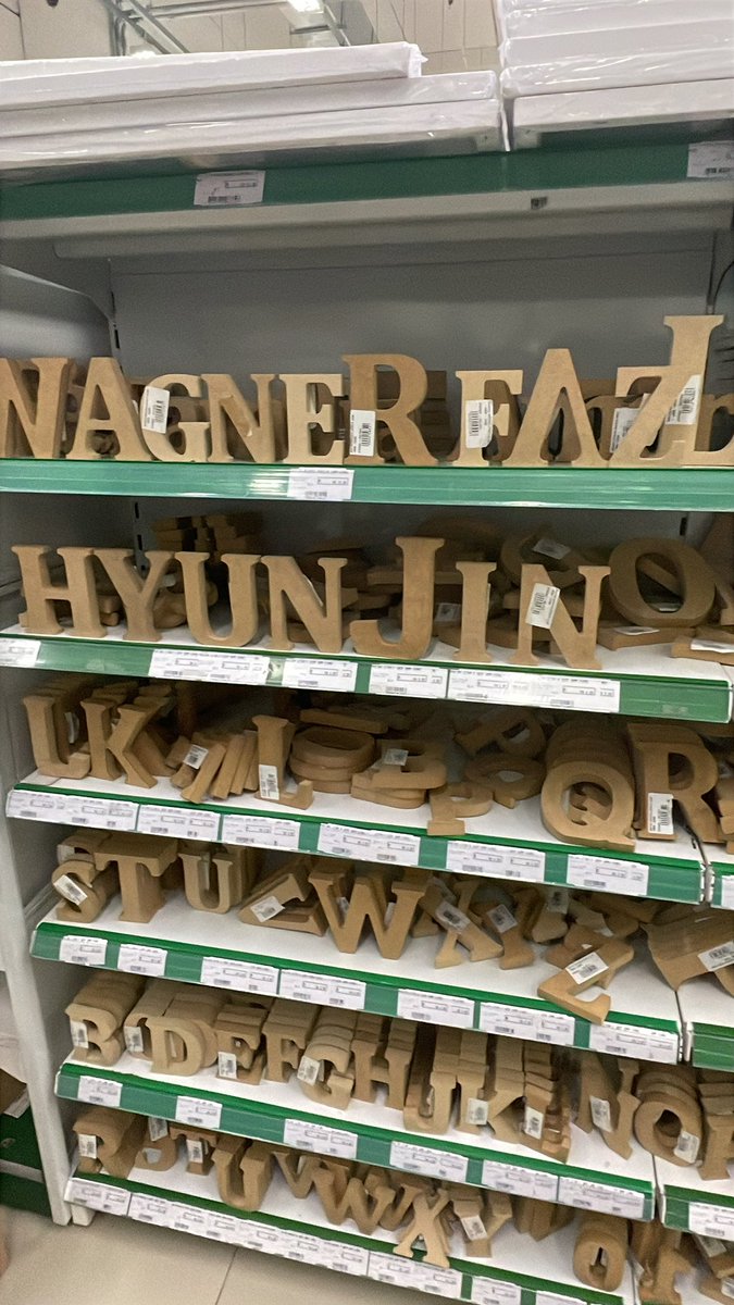 Aparentemente tem kpopper trabalhando por aqui