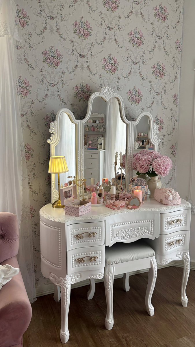 𝘉𝘢𝘺𝘥𝘢.⊹𝜗𝜚⋆ . tweet media