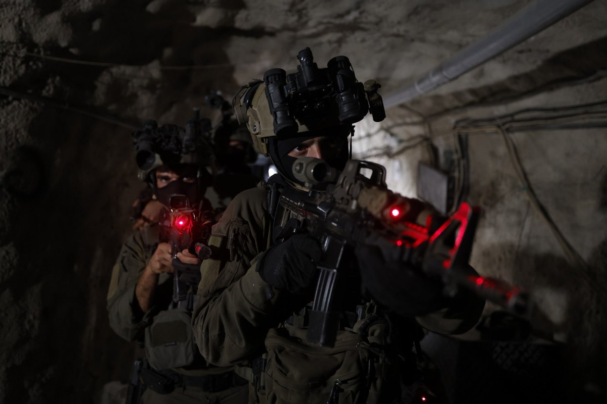 Major (Res.) Ofek Lugassy joins Roboteam 🦾

Former Company Commander, Yahalom - the IDF’s Special Operations Engineering Unit.

After two years of intensive combat in Gaza and Lebanon, he now brings frontline operational experience to lead Roboteam’s core robotics program.