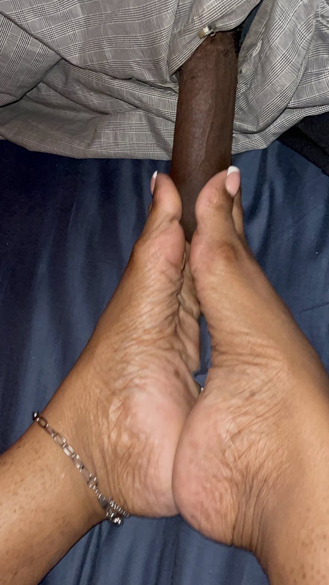 Love being been her toes n soles 🦶🏻🍆🥵