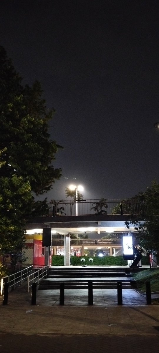 ceoconan's tweet image. bisa sepi jg ternyata ni tempat