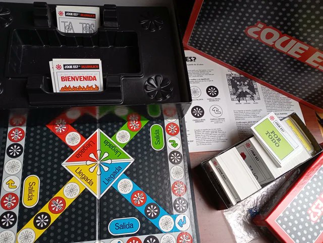 DynastyMode's tweet photo. @BarDePueblo1 Juegos Reunidos ! 🎲
Yo tengo uno super flipante para morirse de tirarse por el suelo de risas un sábado noche de copas con los colegas, el #QueEs ? ! y no lo quiere ni el tato ! 29.90 jaja. El business ! nah, que es es una pena coño. Es la bomba ! y nada
https://t.co/jse5I68Lp4 https://t.co/tcDRfGVupe