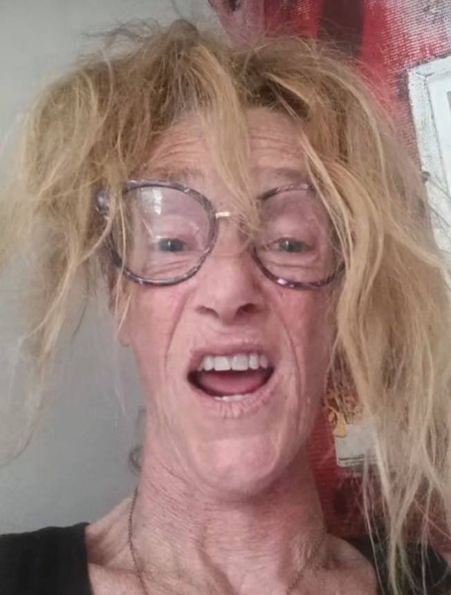 TheRotatorrr's tweet image. BEFORE I BOUGHT $YEE

I WAS POOR AND NOT HAPPY 🥹🥺

NOW IM YOUNG RICH AND I HAVE BIG TITS!!! 🤑💰💸🥵😍☺️

Thanks to YEE!!  😳👀😱🚨

@YeeErc20 THANKS!!!

$eth $dawae