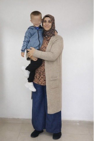 ṢU TAG'A BİR EL ATSAK GÜZEL İNSANLAR...

Leyla ASLAN
Hamileliğinin 8. ayında ve Cezaevinde...

Doktorların cezaevinde kalamaz raporuna rağmen hâlâ tutsak...

Yüksek tansiyon nedeniyle 2 gün kaldığı HASTANEDE YATAĞA KELEPÇELENDİĞİ ÖĞRENİLDİ...

YUH ARTIK...!

#KHKZulmüneSon