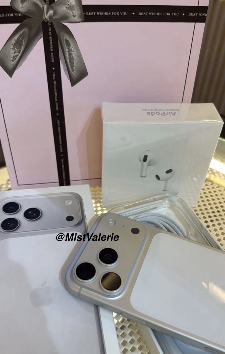 MistValerie's tweet photo. new year gift from my doctor sub keep feeding my greed, simps! https://t.co/K1VMVqxhsQ