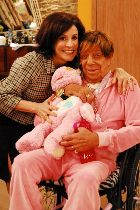 acervotomladaca's tweet image. Há 95 anos, nascia Ítalo Rossi, o eterno Seu Ladir do seriado de televisão brasileira “Toma Lá Dá Cá”.

Um dos pilares do audiovisual brasileiro, ele elevou a arte com elegância e versatilidade, marcando uma geração com um vocabulário inesquecível onde tudo “É Mara!”.