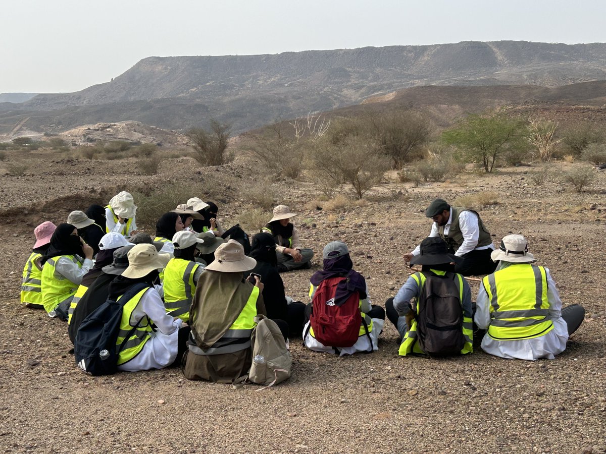 كلية علوم الأرض tweet media