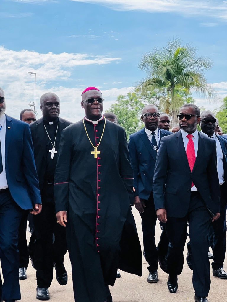 zambianwhistle's tweet image. SILENCE EXPLAINED:

By Rev Chilekwa Mulenga
Mon 5th January, 2025

The ArchBishop Dr Alick Banda's silence in the face of DEC today was a humble, wise posture and powerful statement inspired from Scripture. The Great Shepherd, even our LORD Jesus Christ, who, when he was falsely…