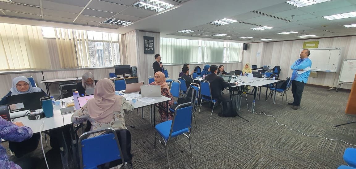 uvm_jkr's tweet photo. 25-27 November 2025 Kajian Value Engineering (VE) bagi  projek
@KemPendidikan

@CKP_JKR

yang dimudahcara oleh pasukan fasilitator
@uvm_jkr

@JKRCPAB

@IPJKR_Official

@RoslanisE

@JkrMaria

@RbSafarina https://t.co/inFmIXFwbv