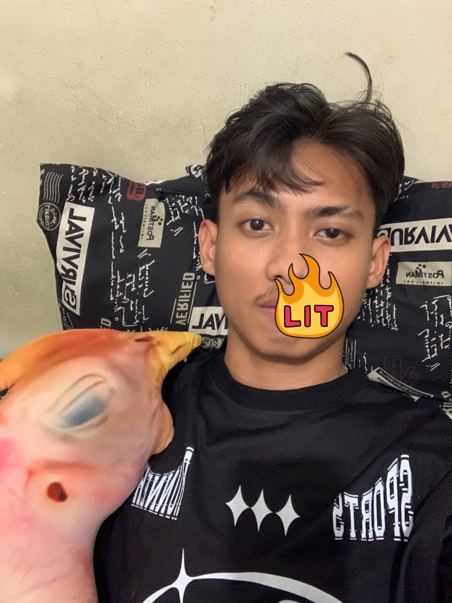 ooraurus's tweet image. good morning 🐓🐓🐓