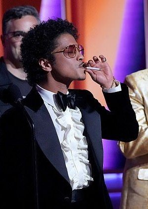 lets_just_kiss_'s tweet image. 