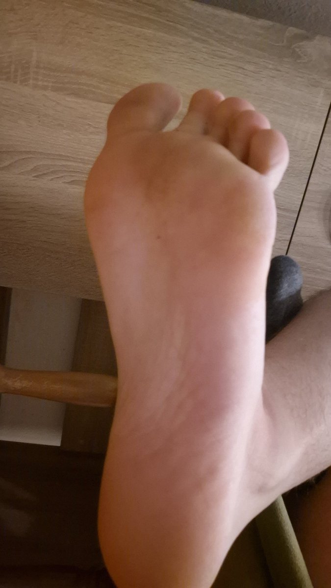 your3rdbf's tweet image. Bro stop looking at my foot #nsfw #gay #nsfwtwt #feet #malefeet
