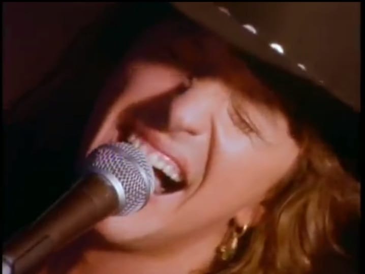 dinarenee483's tweet photo. I just got home from running errands that took forever! Thank goodness for @TheRealSambora on my playlist to make the trip easier❤️XO #StrangerInThisTown https://t.co/iuVsf6UASq