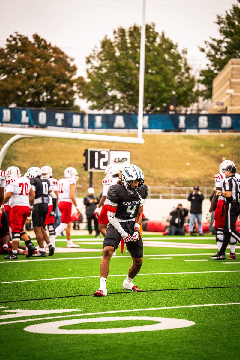 Gotta stay away from the Politics and let the Work Speak for Itself. Senior Szn I want it ALL 🤞🏾