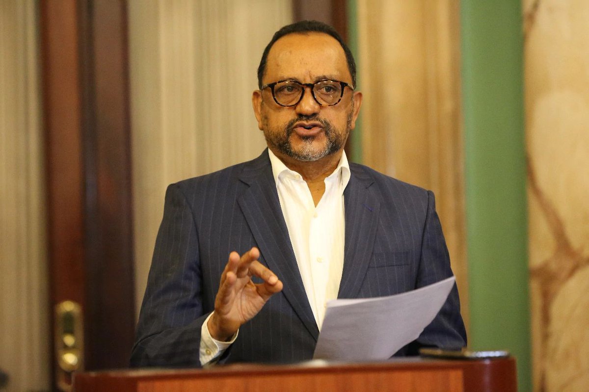 InfoDiariord's tweet photo. Presidente Abinader designa a Jorge Subero Isa como consultor jurídico del Poder Ejecutivo. Con el decreto 1-26 también queda nombrado Antoliano Peralta Romero como ministro de Justicia #InformateDiario https://t.co/MP58RyvSl7