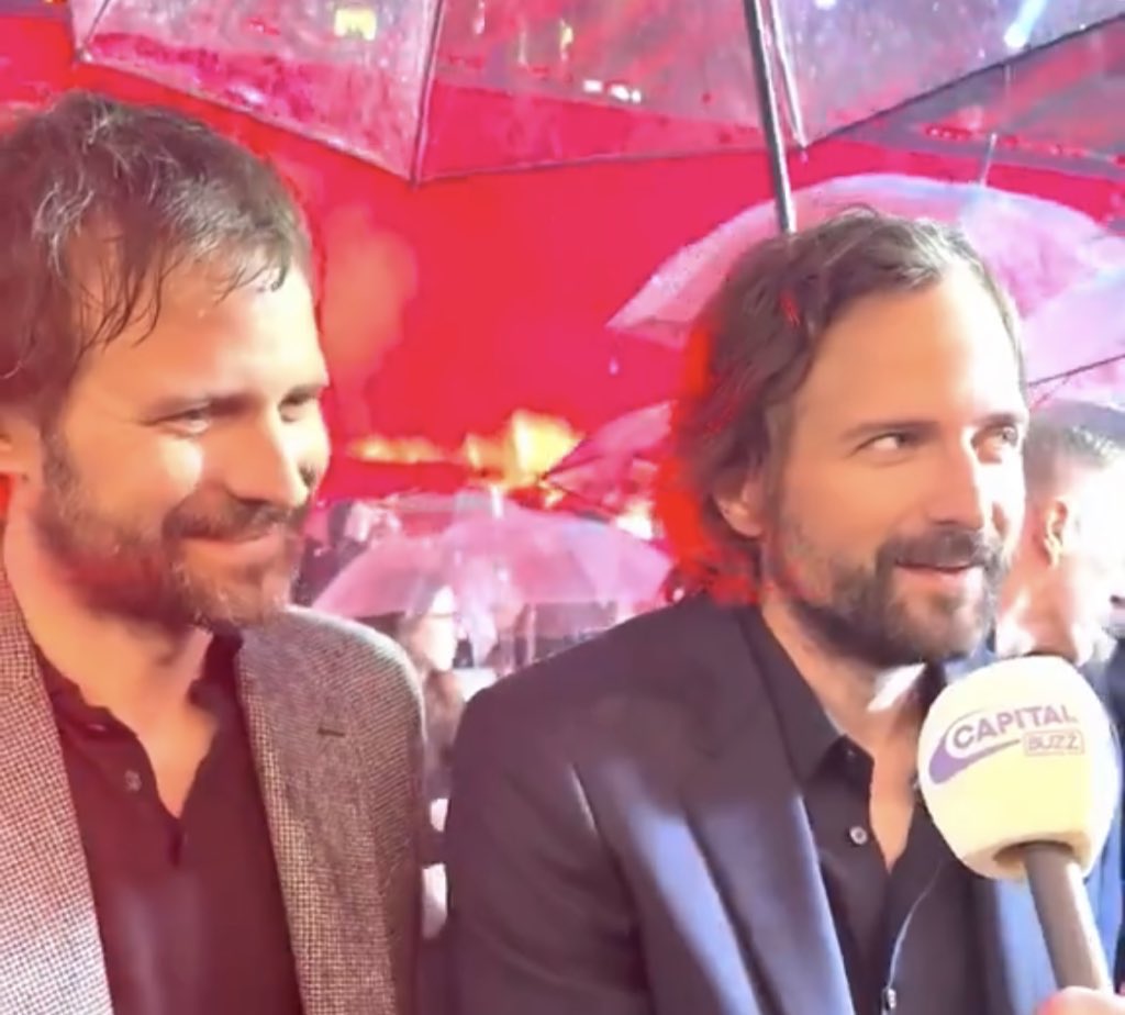 Αυτοί εδώ οι τύποι υπάρχει το ενδεχόμενο να εχουν επιτύχει τη σατανικότερη πλάνη τηλεοπτικού κοινού. #conformitygate #StrangerThings5