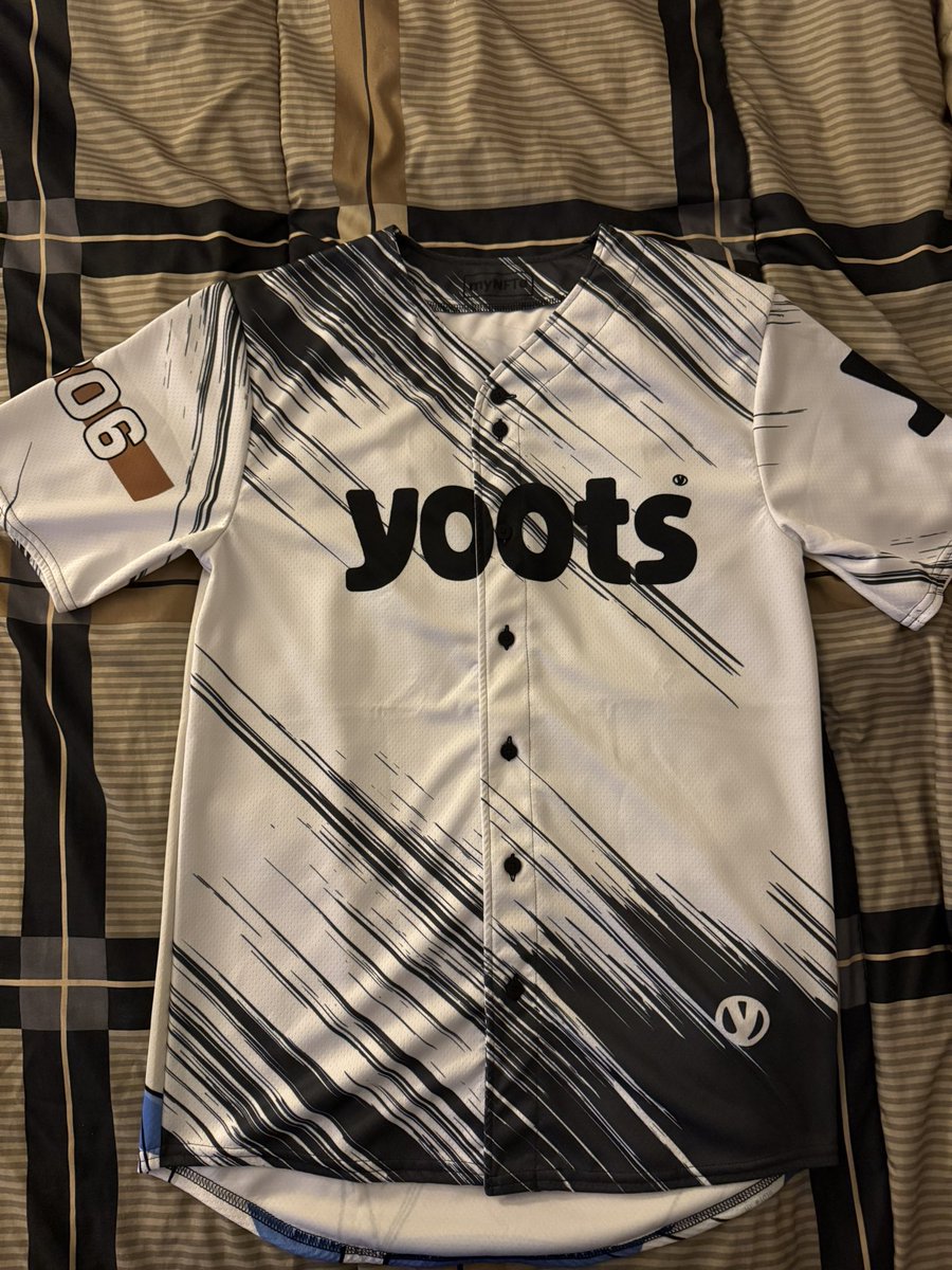 Crypt0_jr's tweet photo. Always repping…

The community where it all started 🔥
@y00tsNFT @cr00wnstudios 

👕 custom fit: @mynftecom https://t.co/mlD4SaXz0T