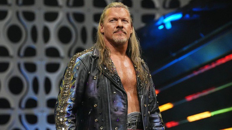 El perfil de Chris Jericho en AEW todavía sigue disponible, además nadie lo ha visto en New York. - PWInsider Ahora si que será sorpresa cuando no salga Jericho pero si salga