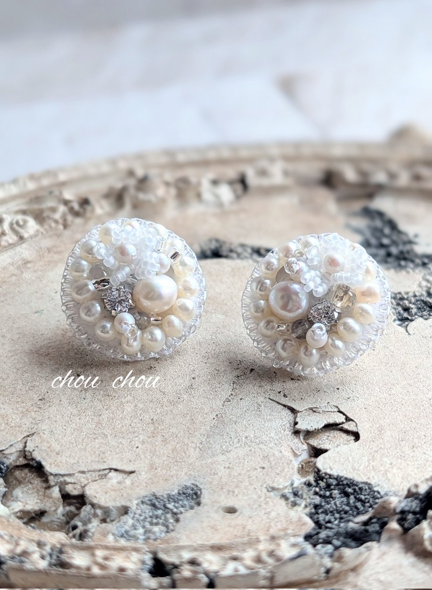 特別な贈り物としてピアスをお作りしました。 #ビーズ刺繍