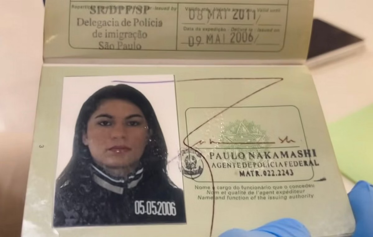 bchartsnet's tweet image. Passaporte de Eliza Samudio é encontrado em Portugal. O brasileiro que encontrou o documento em uma casa alugada levou o passaporte para a equipe do jornalista Léo Dias, que levou para autoridades, verificando ser original e verdadeiro. Procurada pelo jornal O Tempo, Sonia Moura,…