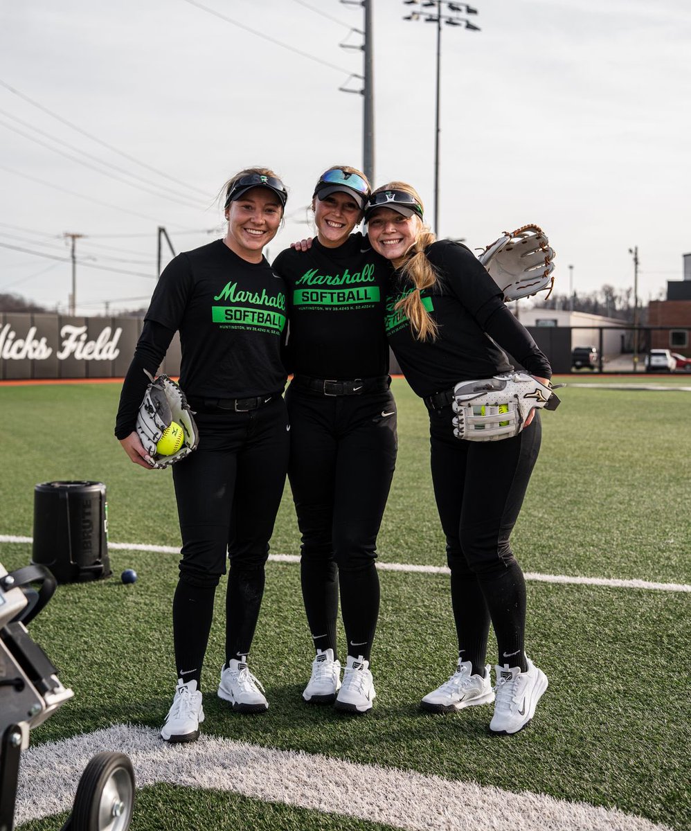 Marshall Softball tweet media