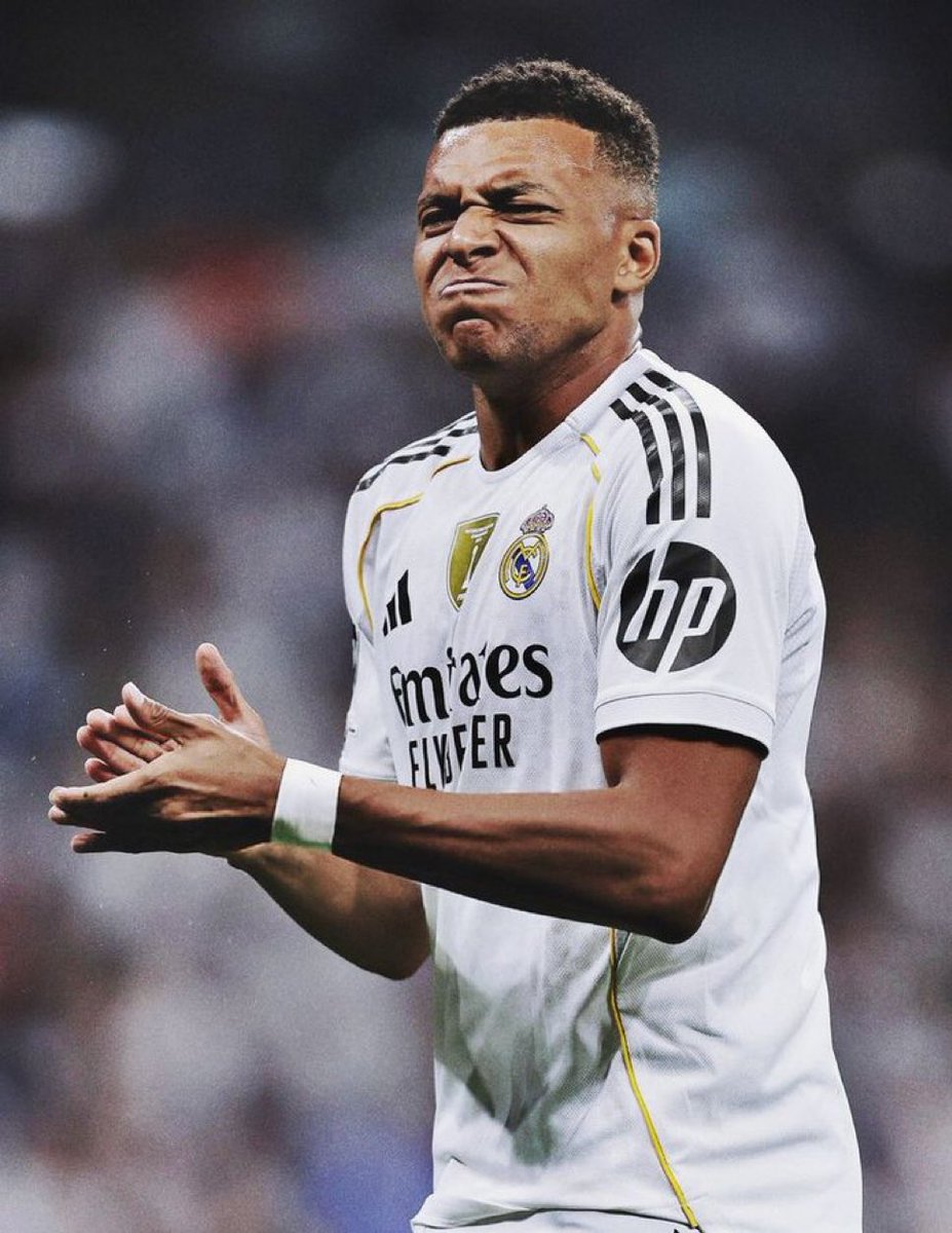 theMadridZone's tweet image. 🚨 CONFIRMED: Kylian Mbappé will NOT play against Atletico Madrid. ❌

It is difficult for him to even play if Real Madrid reach the Super Cup Final. 

He injured his knee in the match against Celta. @miguelitocope 🤕