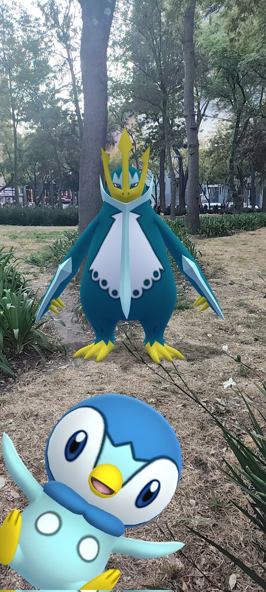 dann_danny's tweet photo. El primer día de la comunidad ✨ #PokemonGO https://t.co/wk2t9K4f53