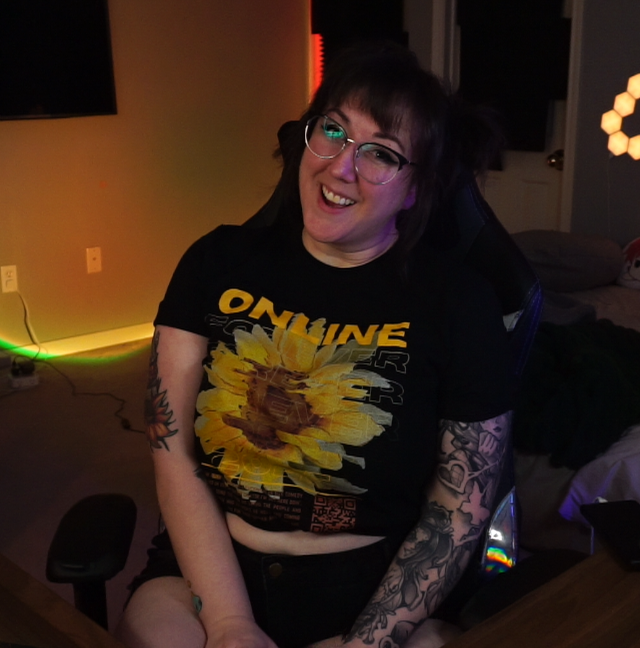 JenIsOnline tweet media