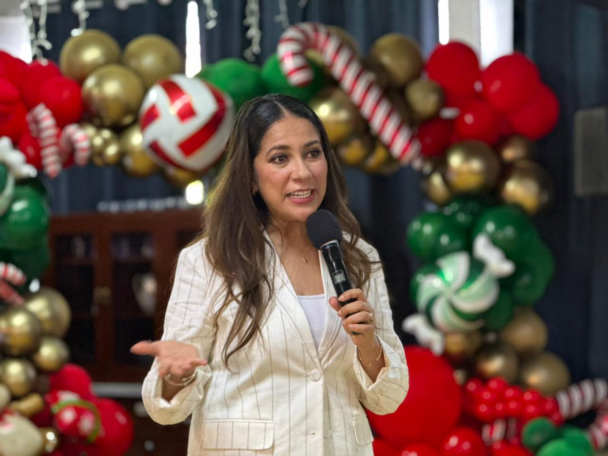 Celebrar la alegría y la voz de niñas y niños es una inyección de energía. 🙌🏻

Acompañé a la gobernadora <a href="/LibiaDennise/">Libia Dennise</a> a la Casa Hogar San Antonio, donde la Madre Coco y todo su equipo realizan un trabajo maravilloso. 

Gracias por trabajar de la mano con el #GobiernoDeLaGente 🫶🏻