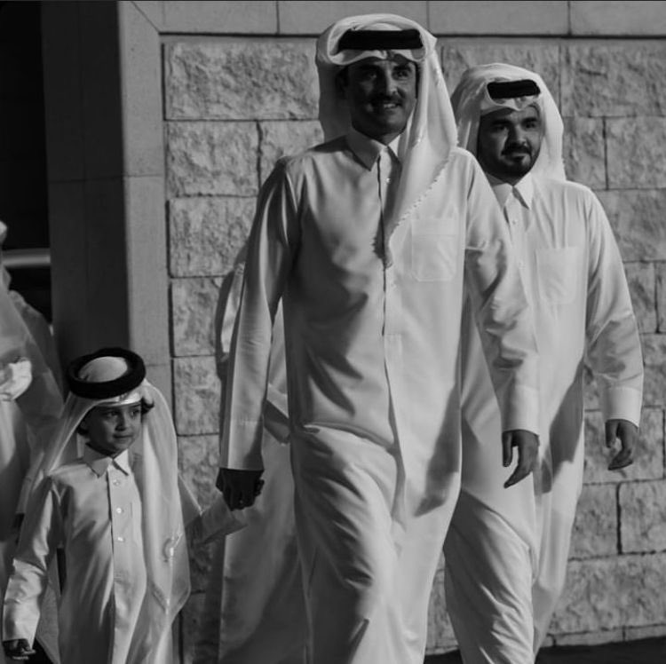 إِذَا بَلَغَ الفِطَامَ لَنَا صَبِيٌّ
                     تَخِرُّ لَهُ الجَبَابِرُ سَاجِديْنَا
🇶🇦🇶🇦🇶🇦
#قطر