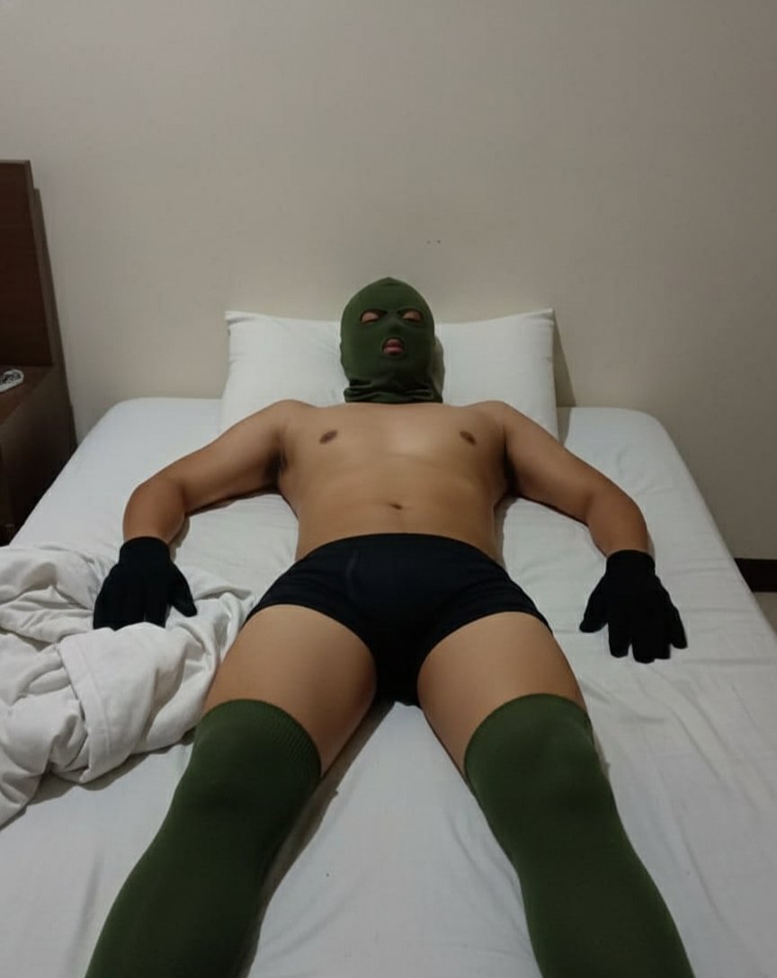 Jaka_Dom's tweet photo. Bikin horny pake koleksi sendiri https://t.co/UJnD3BEej4