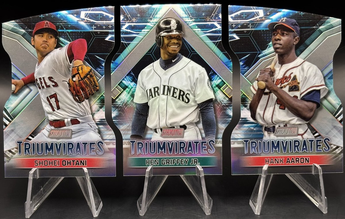 I’ve decided 2026 will be my year to really give back to the hobby! 🍻 

Every week I will post a #Giveaway until the end of the year! 

Each Monday I’ll announce a New Giveaway &amp; New Winner! 🎁 

Week #1 - Ohtani, Griffey, Aaron 

Follow, Repost, Comment to be eligible