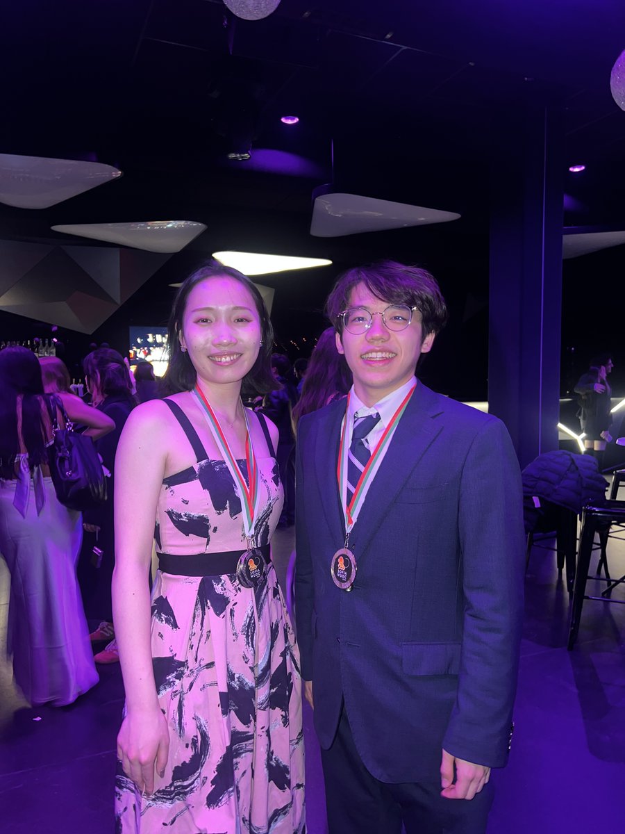 【WUDC 2026：結果】

土屋さんと吉田さんは Quarter Finalists となりました！
お疲れ様でした＆感動をありがとうございました！

＜チーム＞
Quater Finalists
Open 6th Break
3rd Best ESL Team

＜個人＞
土屋さん：
Open 7th / ESL 2nd Best Speaker
吉田さん：
Open 20th / ESL 9th Best Speaker