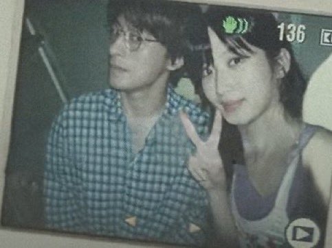 만약에우리..
보고 눈물을 흘림..