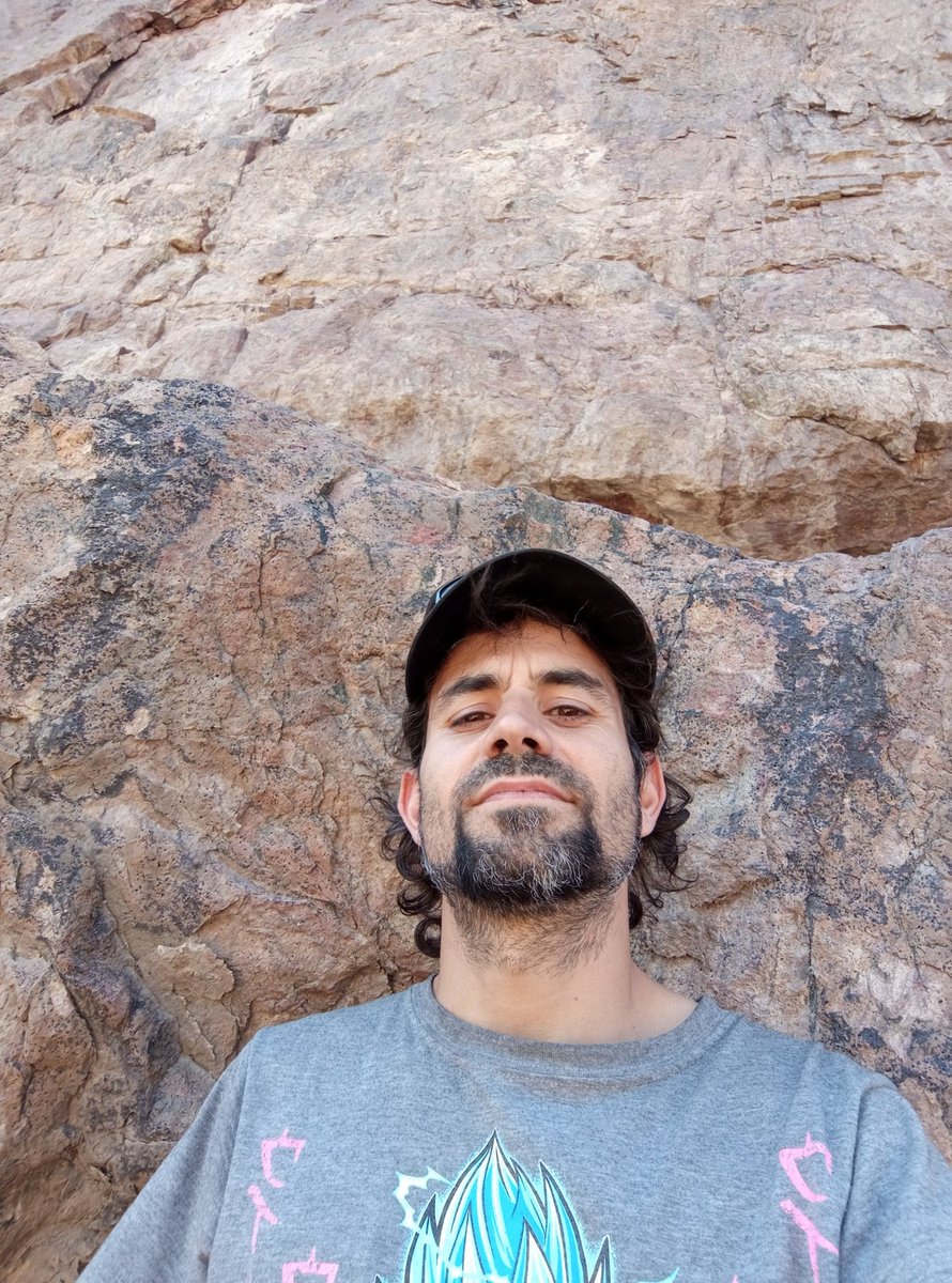 First monday of the year.

Lets keep it up every other monday selfie on <a href="/Ronin_Network/">Ronin</a> 

Happy new year fam.

This year you are gonna meet the real KingSopa 

#KINDcreator #ronin