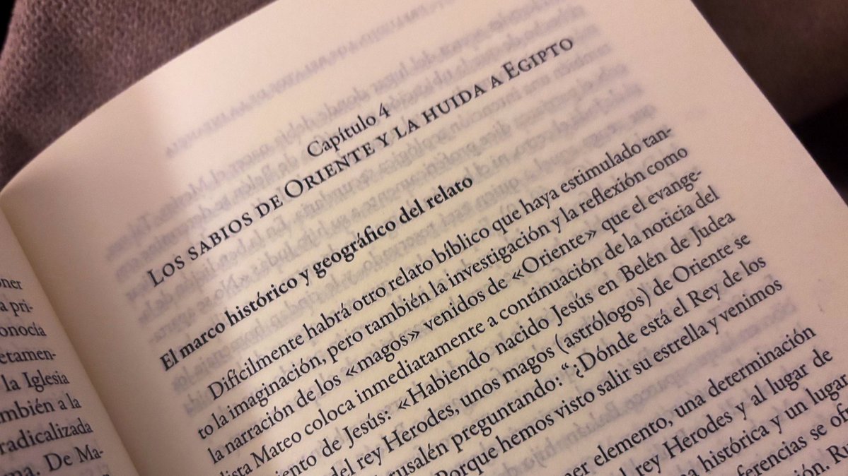 Tengo la suerte de contar con la amistad de quien fue su secretario personal durante todo su pontificado. Muchas veces hemos hablado de “Jesús de Nazaret” y siempre decimos que cada relectura aporta cosas diferentes.

La obra que nos dejó S.S. Benedicto XVI es fuente inagotable.