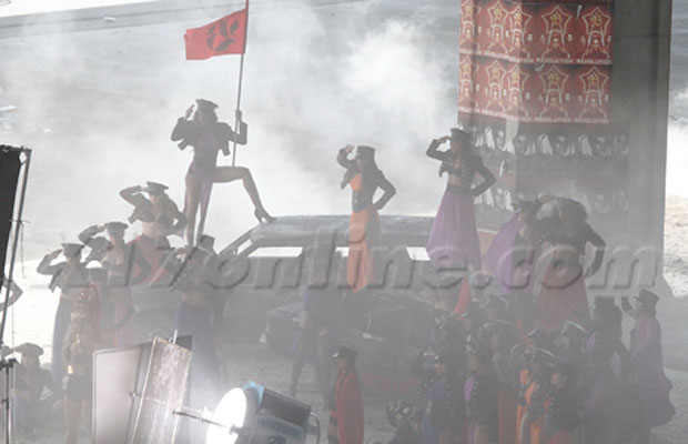 Niell_Standard's tweet image. When these video set pics leaked April 2011