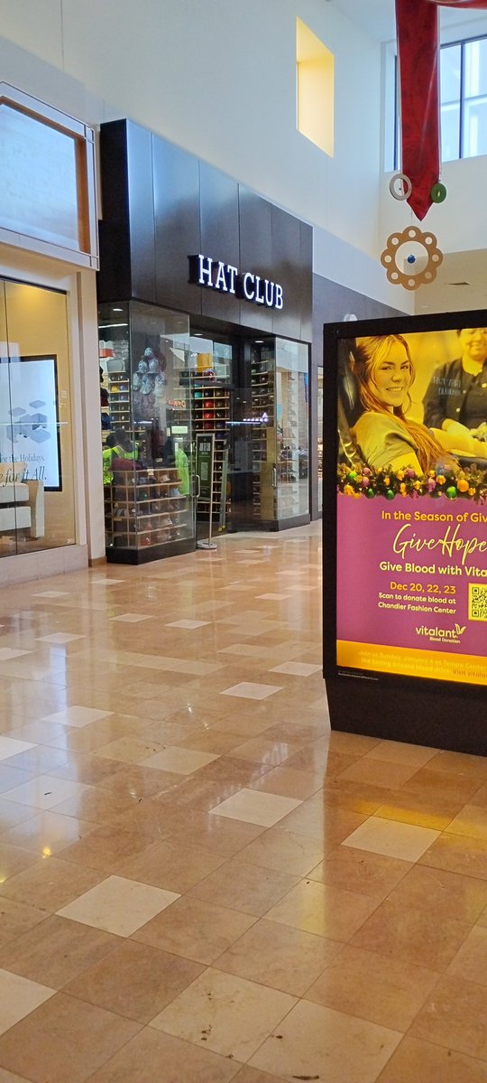 creamm1987's tweet image. I'm supposed to be working 🤦🏽‍♂️🤦🏽‍♂️
How did I end up here @HatClub