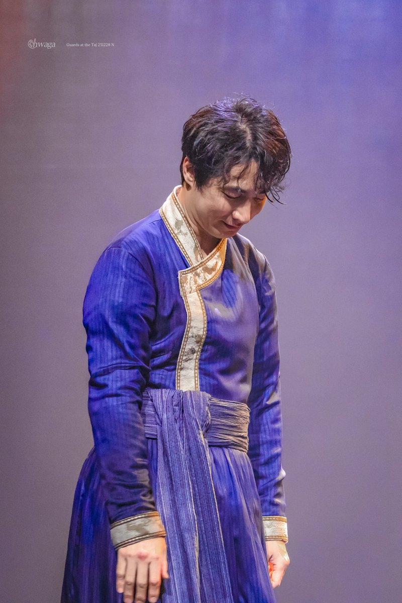 hwaga_draw's tweet image. 251228 밤 타지마할의 근위병
𝑯𝑼𝑴𝑨𝒀𝑼𝑵 • #최재림
𝑩𝑨𝑩𝑼𝑹 • #이승주

미안해. 내가 더 강한 사람이어야 하는데.
                                                                                     너 강해.