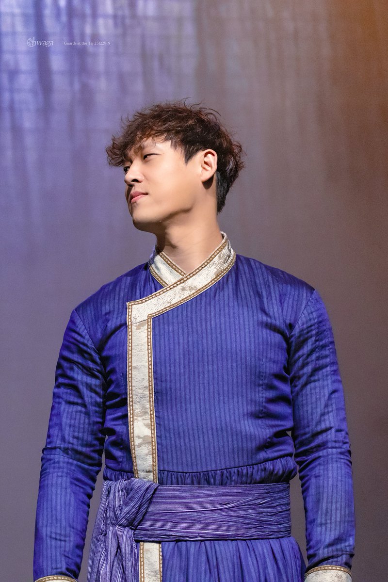 hwaga_draw's tweet image. 251228 밤 타지마할의 근위병
𝑯𝑼𝑴𝑨𝒀𝑼𝑵 • #최재림
𝑩𝑨𝑩𝑼𝑹 • #이승주

미안해. 내가 더 강한 사람이어야 하는데.
                                                                                     너 강해.