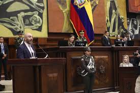 Terminó la comparencia y se cerró la sesión. <a href="/MarioGodoyEc/">Mario Godoy</a>  defendió su gestión y negó irregularidades, mientras que desde la oposición se cuestionó la falta de resultados y posibles omisiones. Al final, no se aprobó ningún juicio político ni medidas adicionales, por lo que el