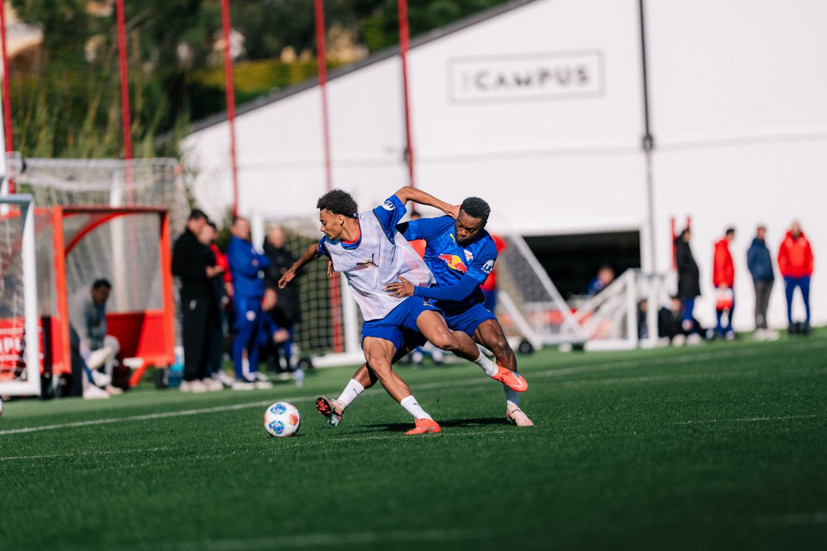 RBLeipzig's tweet photo. Lust auf richtig Action aus dem Trainingslager in #Almancil? 👀😤

Dann rein in die Highlights aus einer 7-gegen-7-Trainingsform! ⤵️

📺 https://t.co/SsSsUJLjIi https://t.co/M0T8bGoUkm