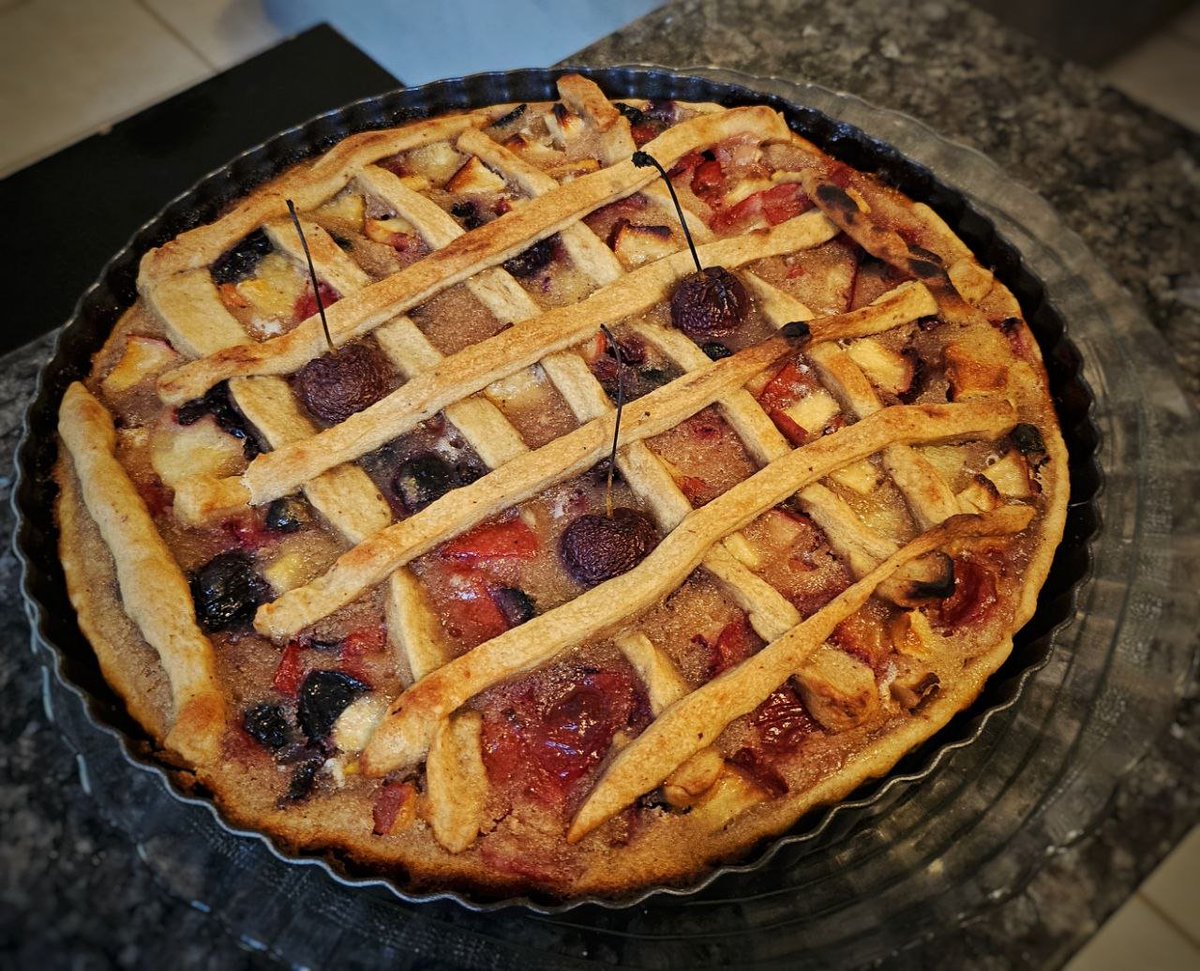 Olympic-level Gooner Pug, tired 24/7. tweet media