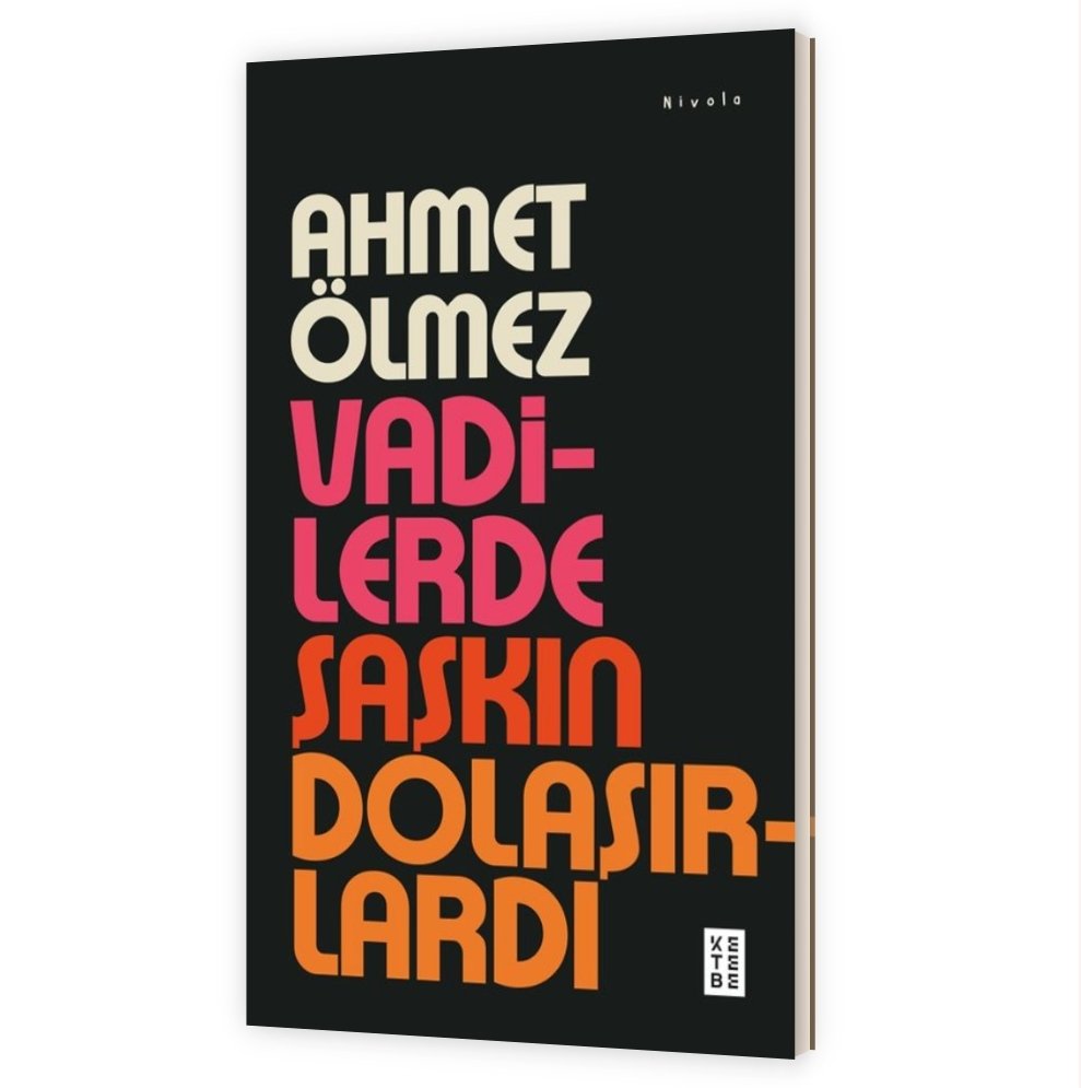 İlk romanım çıktı. Adı Şuara Suresi'nden mülhem. Şair dertlerinin şairce çözümlerini anlatıyor. Umarım beğenirsiniz. <a href="/furkan_caliskan/">Furkan Çalışkan</a>, <a href="/ridvantulum/">Rıdvan Tulum</a> ve <a href="/ketebe/">Ketebe</a> 'ye vesile oldukları, teşvik ettikleri ve her türlü yardımı esirgemedikleri için teşekkür ederim, minnettarım.