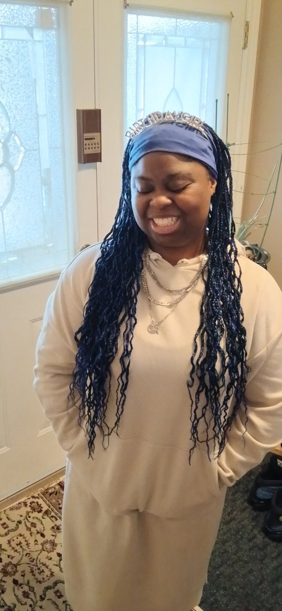 RayRayBadGirl's tweet photo. 🥳🎉It's my Birthday🎉🥳 lets go https://t.co/nzyZ01QhMS