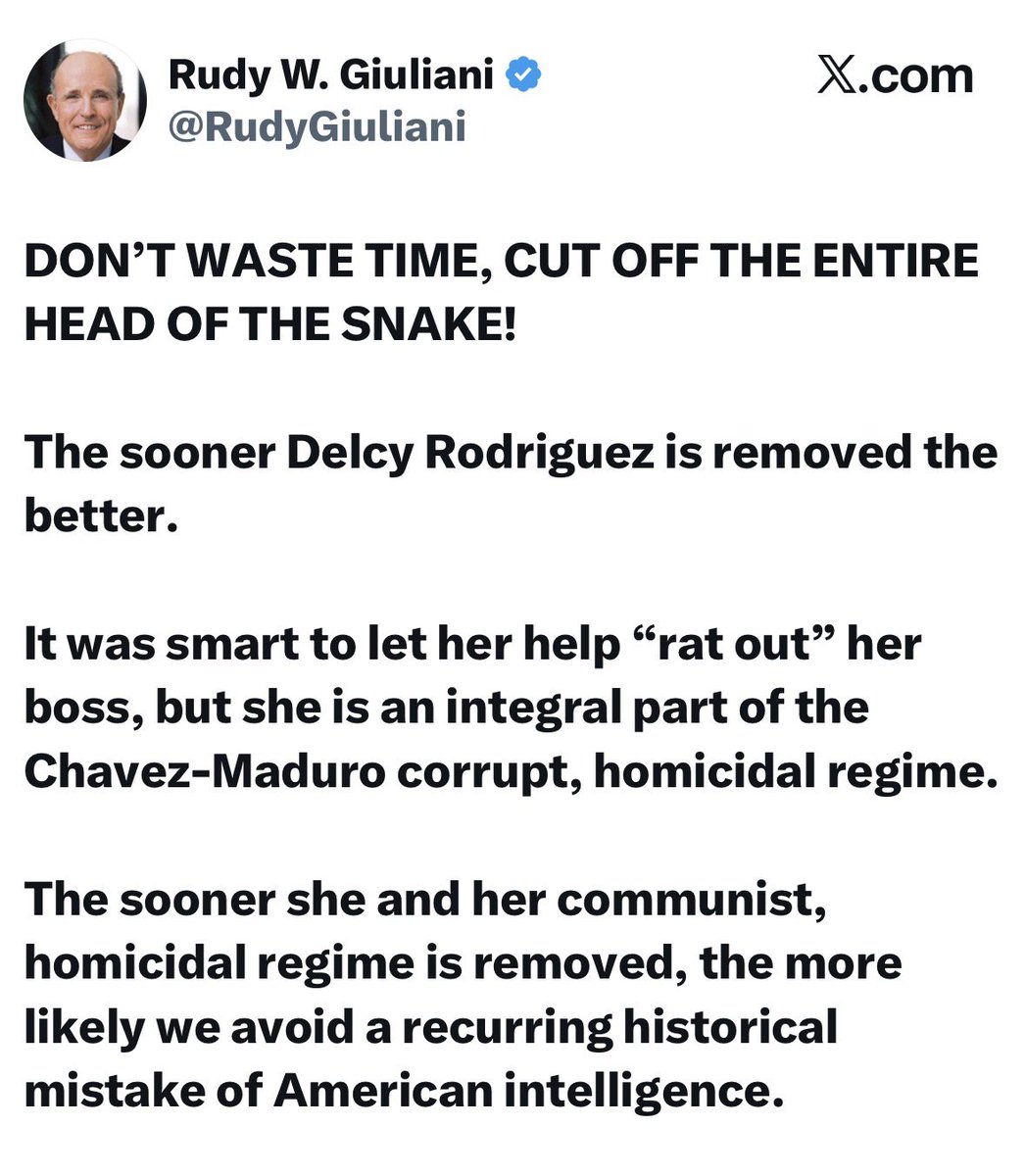 eduardomenoni's tweet image. 🚨🇺🇸🇻🇪| Rudy Giuliani ex abogado de Trump: “NO PIERDAS TIEMPO, CORTA LA CABEZA ENTERA DE LA SERPIENTE! 

Cuanto antes destituyan a Delcy Rodríguez, mejor.

Fue inteligente dejarla ayudar a “delatar” a su jefe, pero ella es parte integral del régimen corrupto y homicida de…