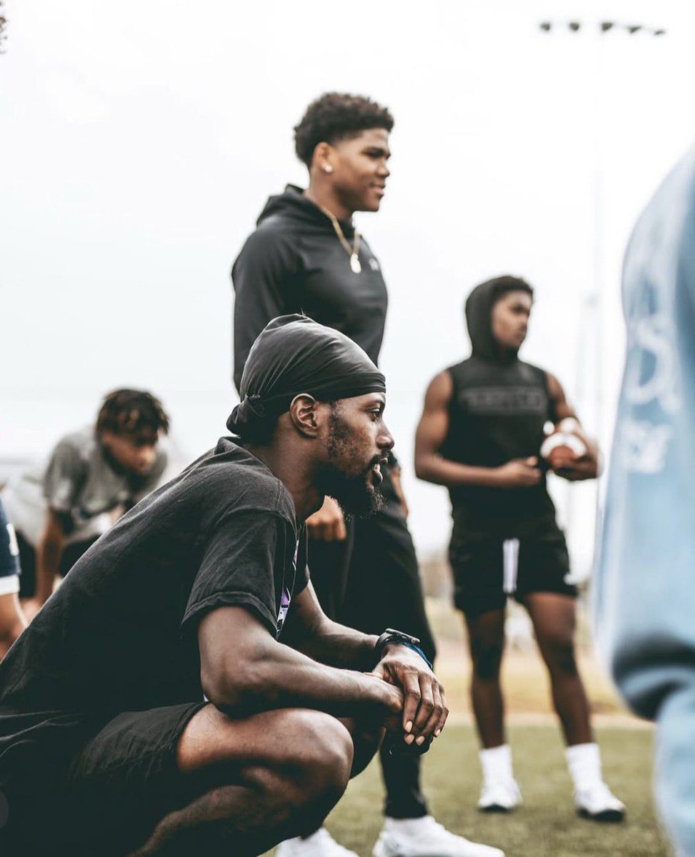NaetenMitchell's tweet photo. In light of this new chapter, I wanna recognize one of the major influences to my football journey @BamPerformance Thank you for everything you’ve done for me on and off the field, we been grinding since middle school!! Much love family 🖤
“If you knew better you’d move better” https://t.co/3e7Kf7wE4R